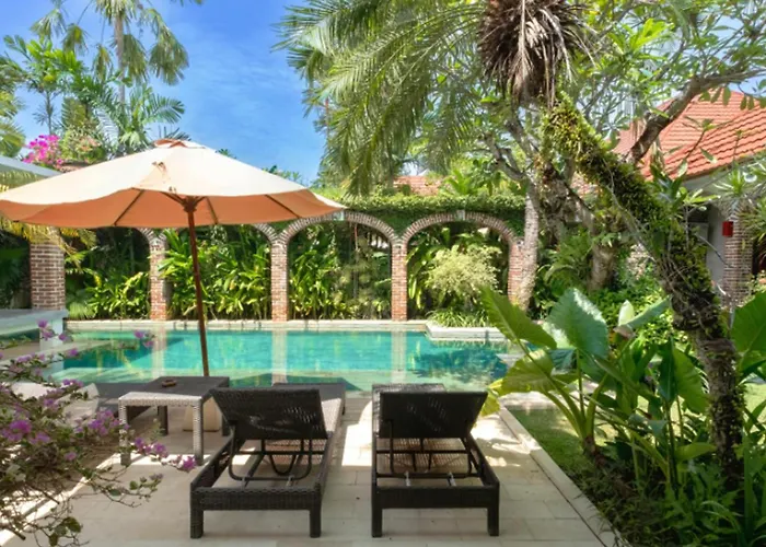 3 Bedroom Private Pool In *